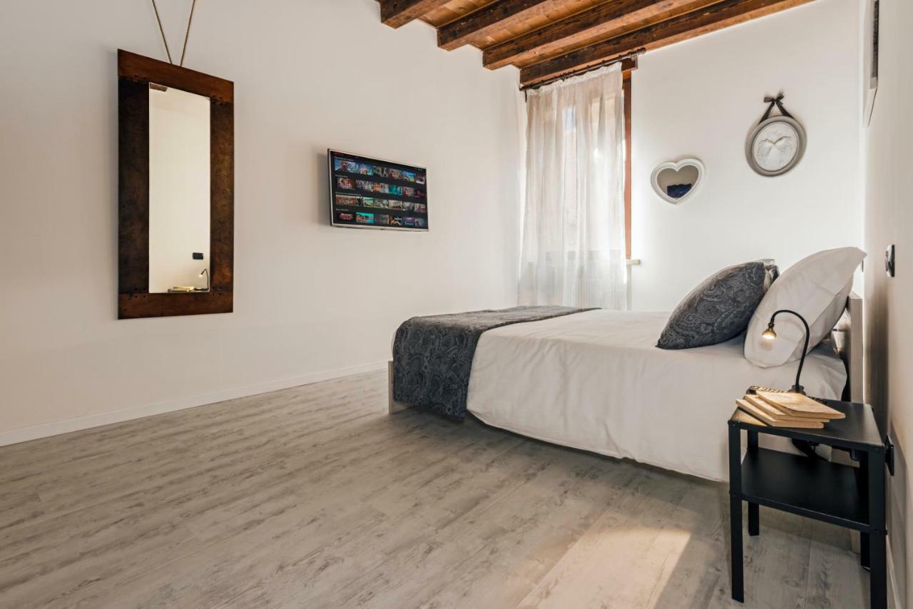 Ponte Postumio Appartement Verona Buitenkant foto